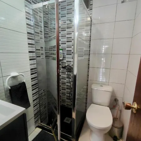 Gasthof Nice Room-terrace- Private Toilete-closer Sport Pier-optical Fiber 1 Gb Las Palmas / Gran Canaria